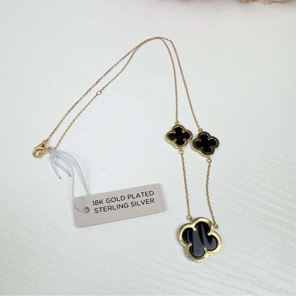 NWT Rachel Zoe 3 Clover Pendant Necklace with Black Box - Picture 5 of 7